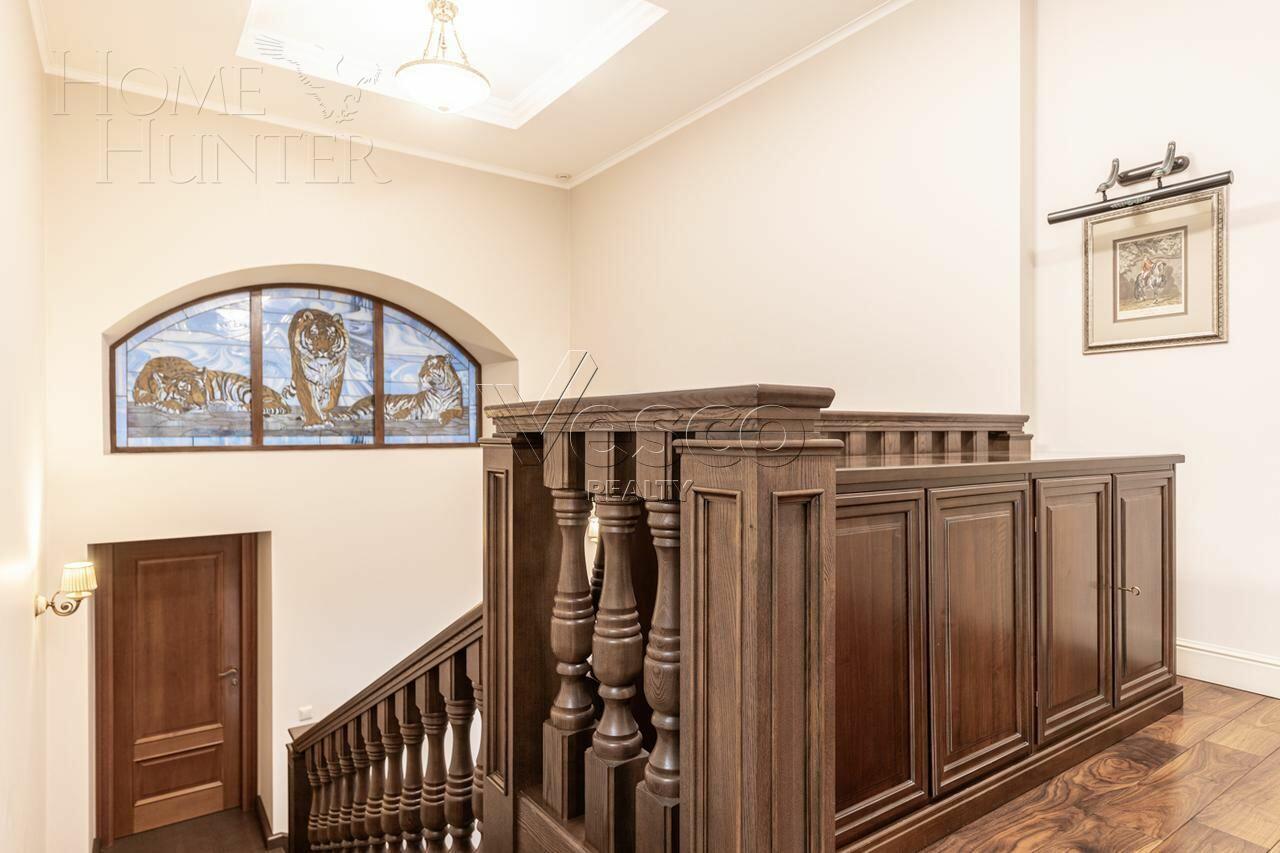 2-этажный коттедж 959 м² с отделкой