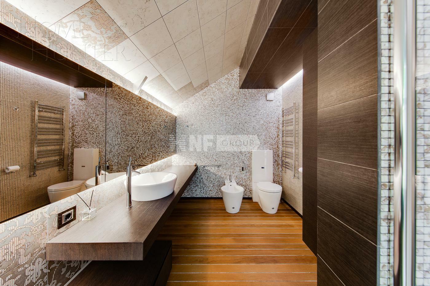 4-этажный коттедж 1 100 м² с отделкой