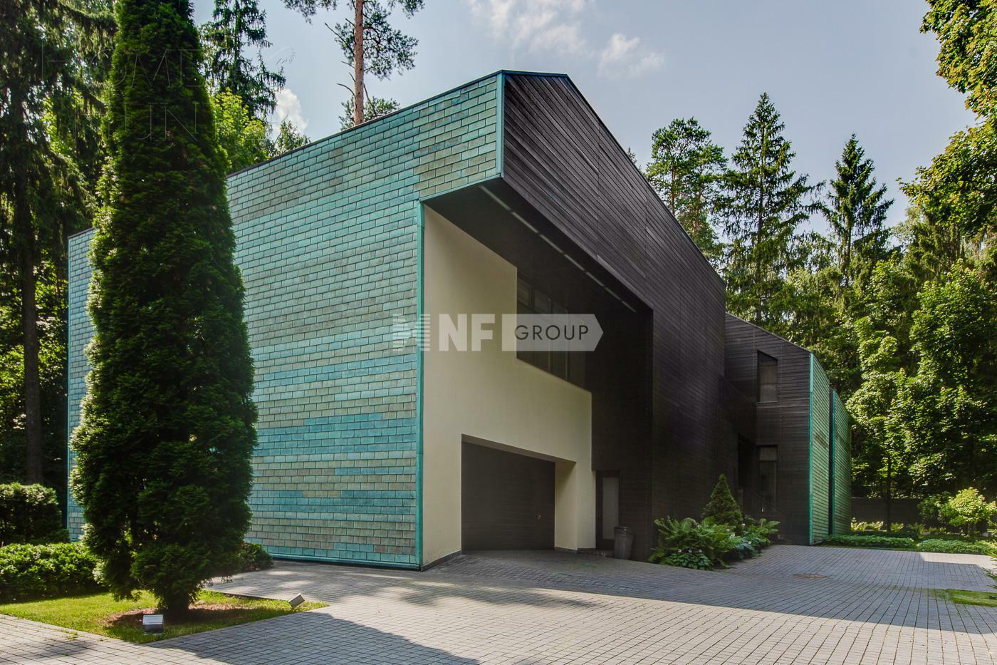 4-этажный коттедж 1 100 м² с отделкой