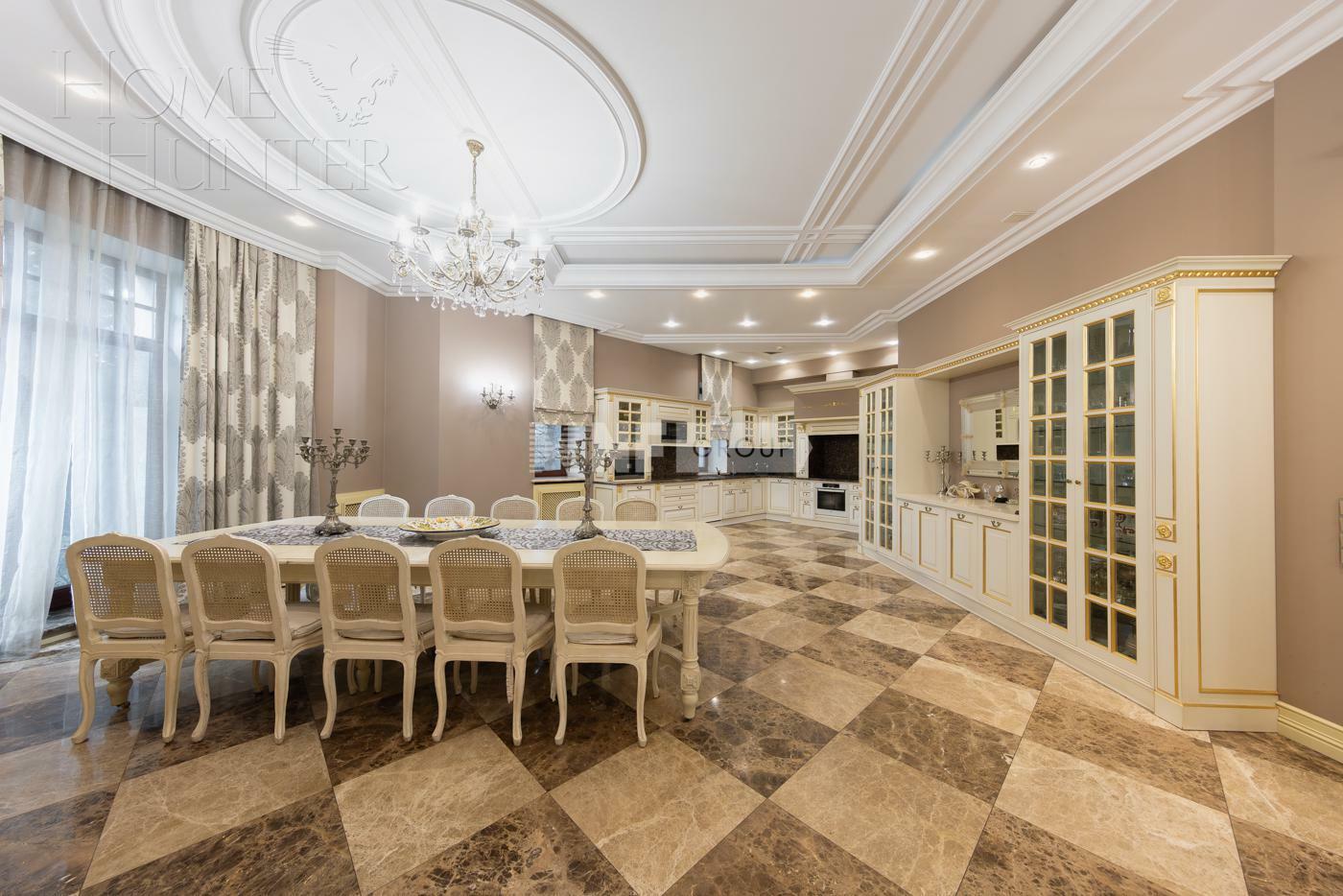 2-этажный коттедж 1 400 м² с отделкой