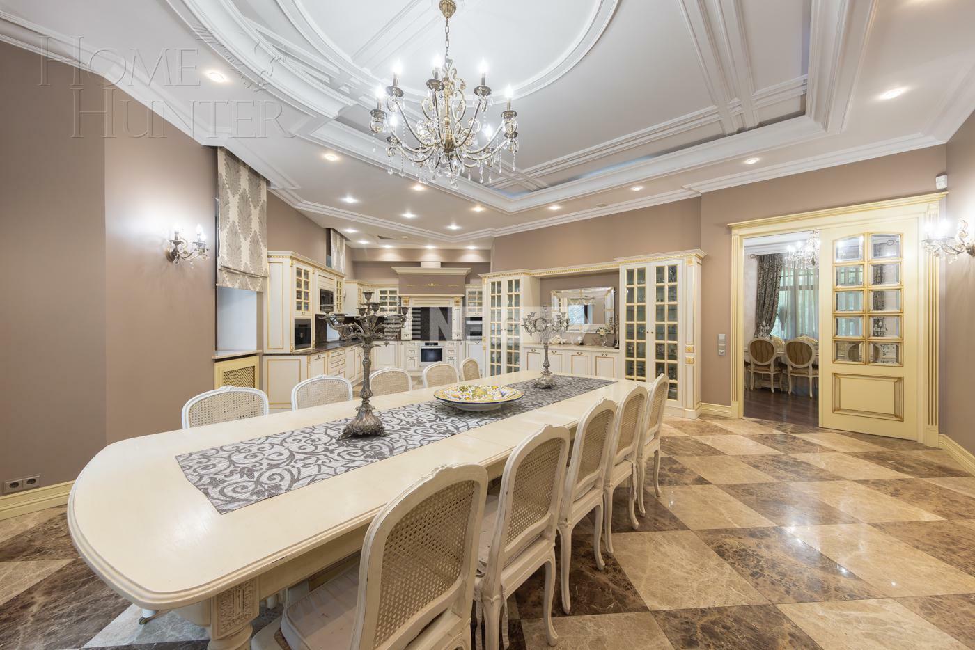 2-этажный коттедж 1 400 м² с отделкой