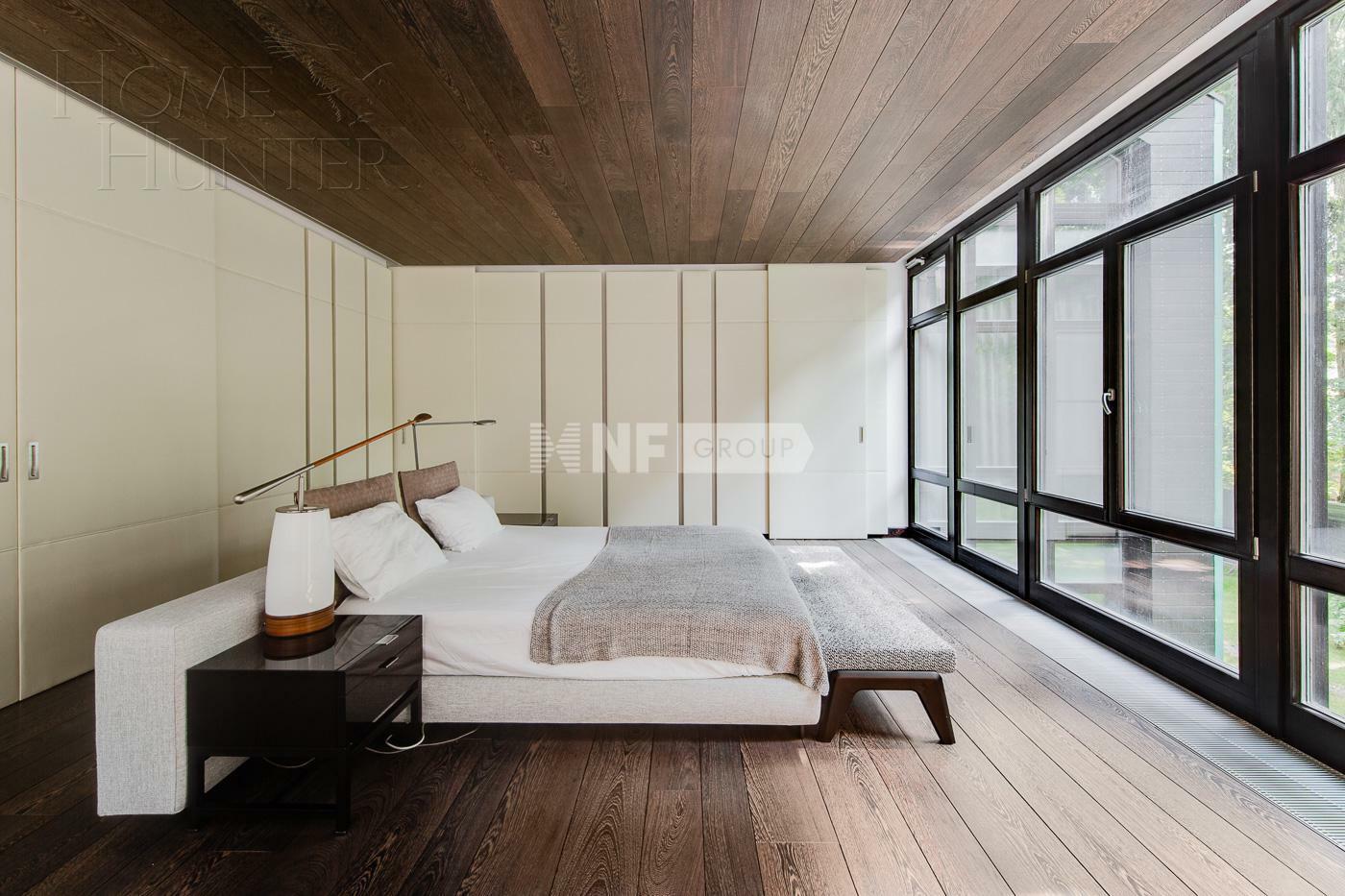 4-этажный коттедж 1 100 м² с отделкой