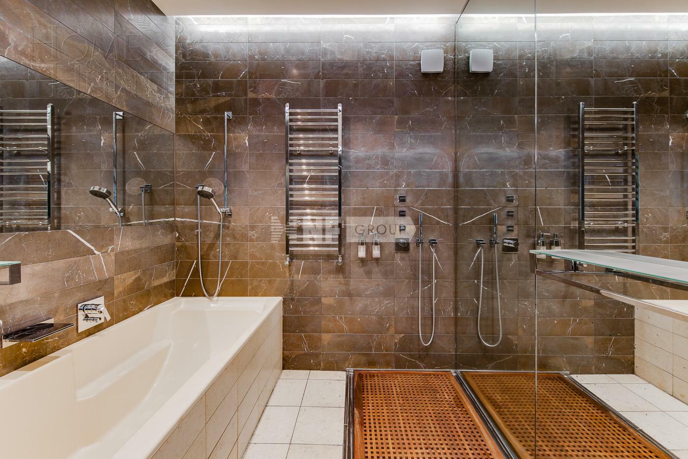 4-этажный коттедж 1 100 м² с отделкой