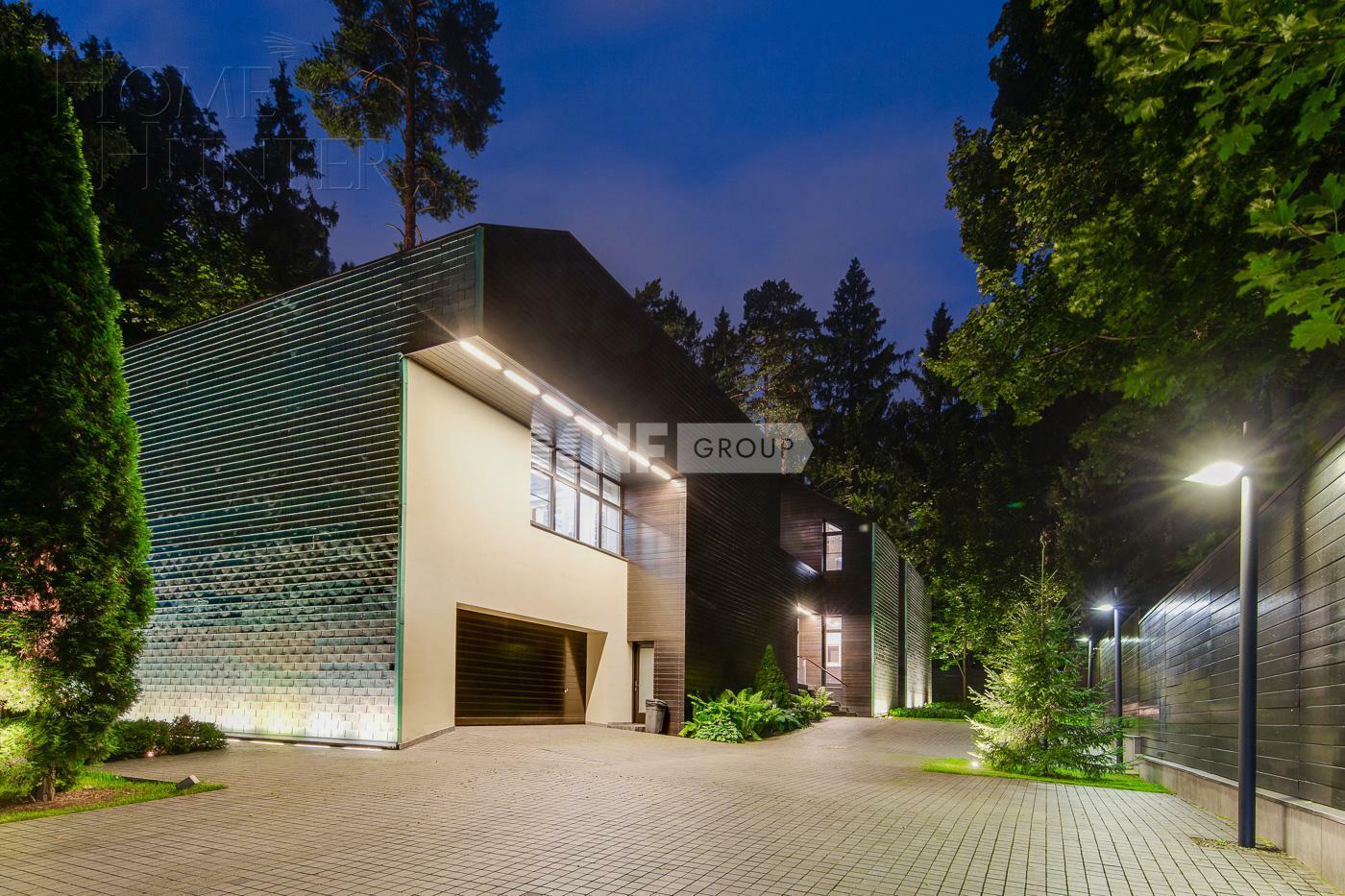 4-этажный коттедж 1 100 м² с отделкой