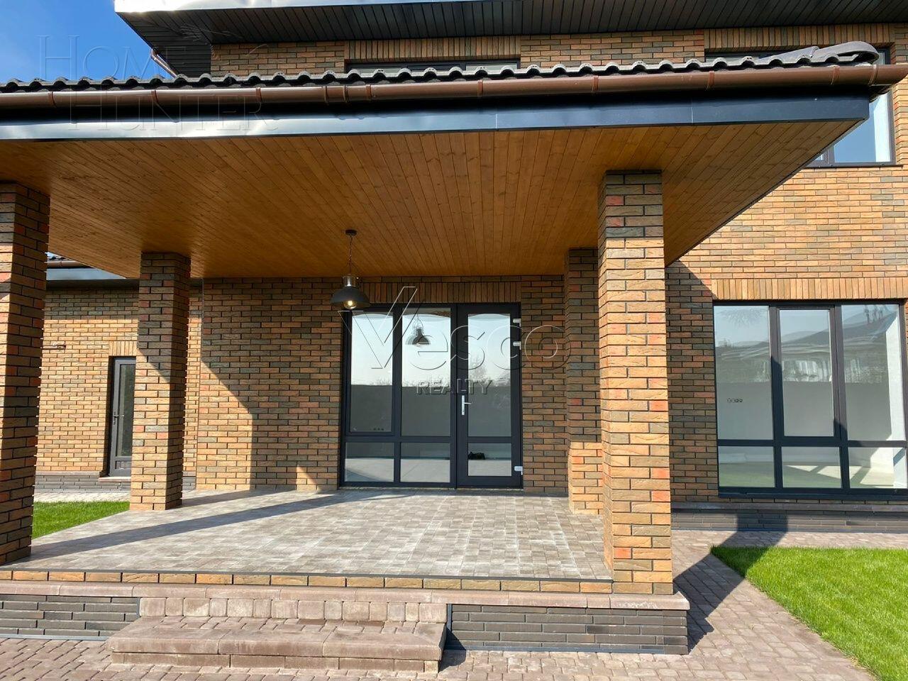 2-этажный коттедж 306 м² с отделкой