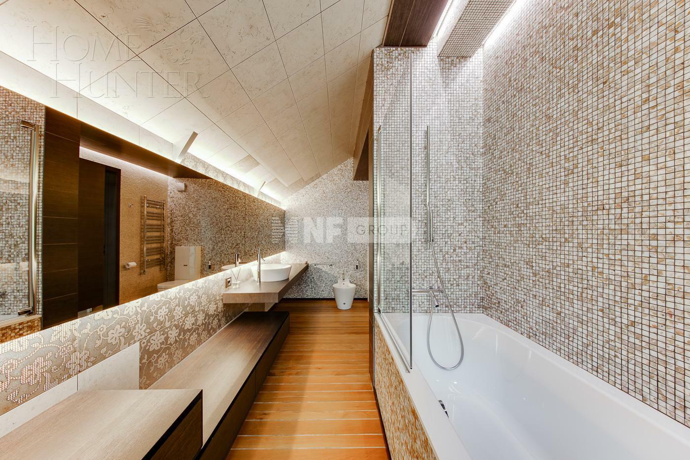 4-этажный коттедж 1 100 м² с отделкой