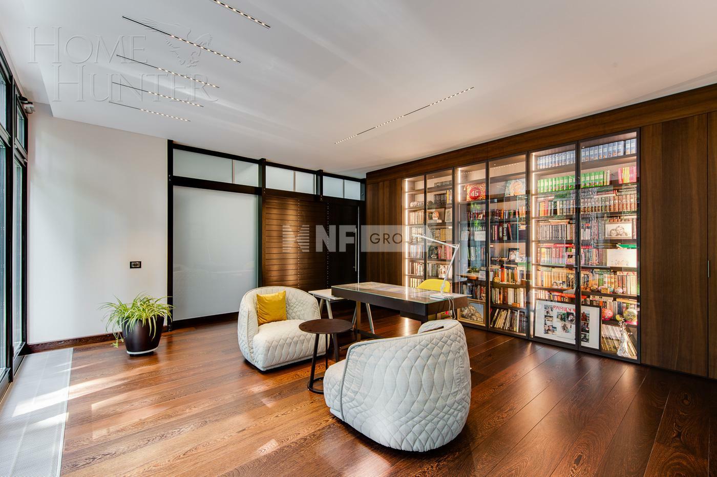 4-этажный коттедж 1 100 м² с отделкой