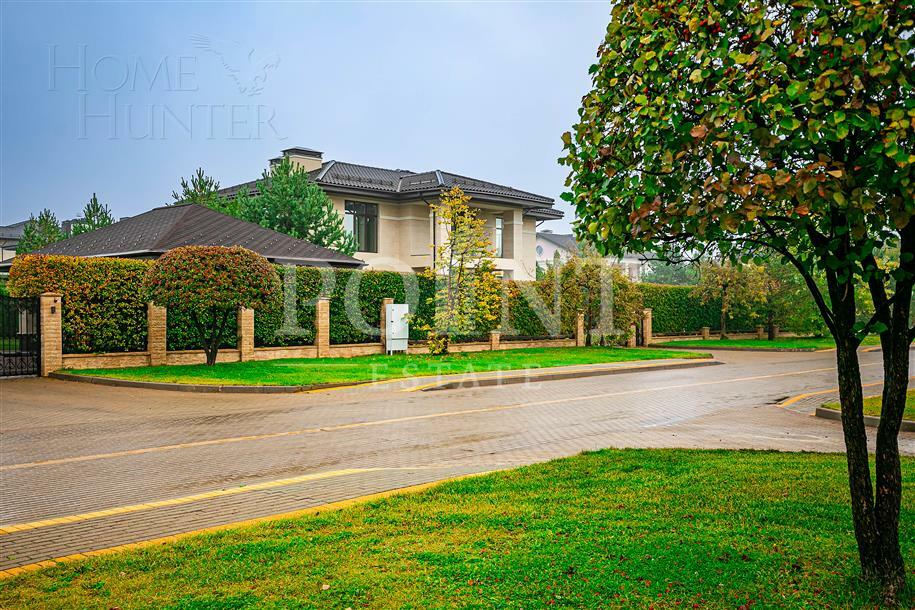 2-этажный коттедж 400 м² без отделки