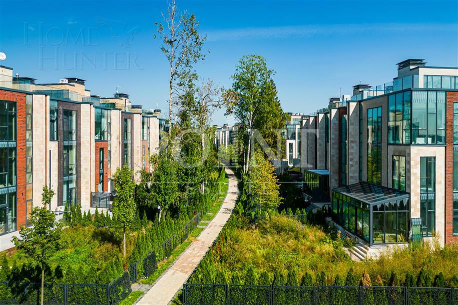 3-этажный таунхаус 311 м² без отделки