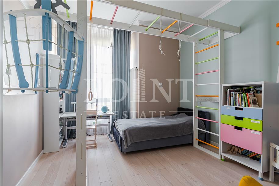 2-этажный таунхаус 220 м² с отделкой