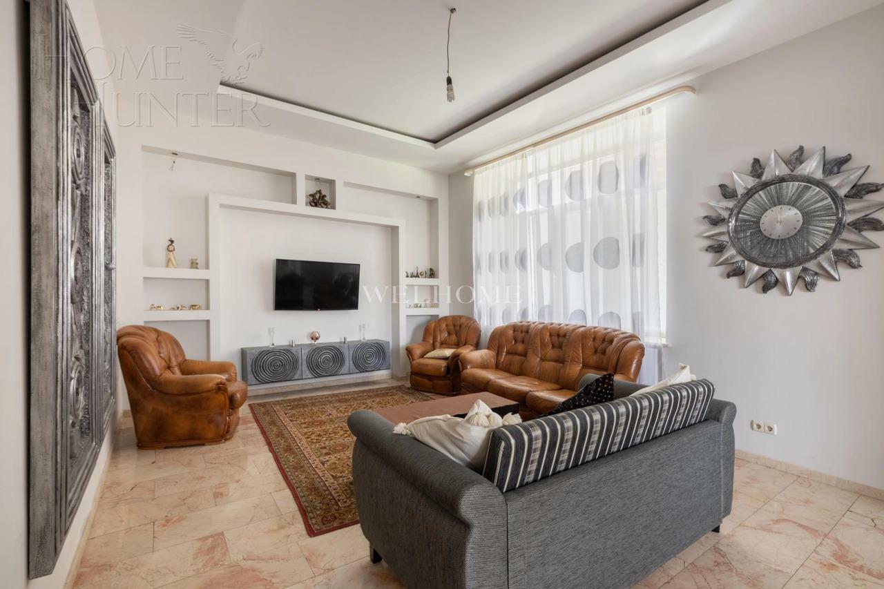 2-этажный коттедж 1 000 м² с отделкой