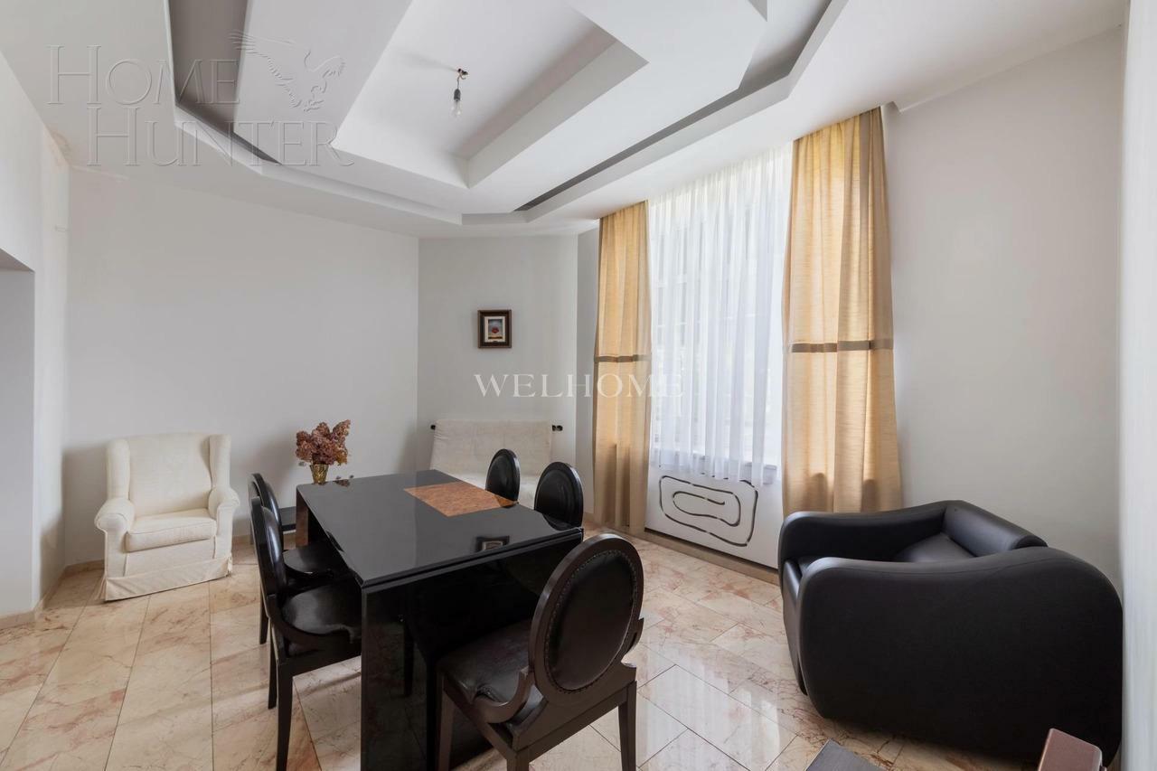 2-этажный коттедж 1 000 м² с отделкой