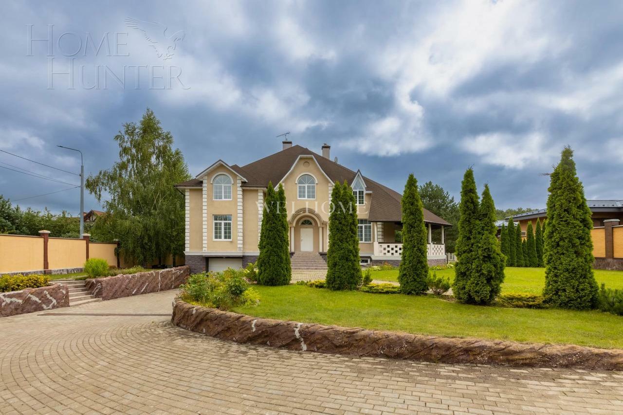 2-этажный коттедж 1 000 м² с отделкой