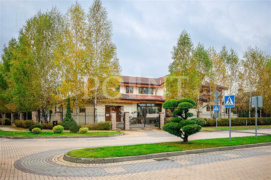 2-этажный коттедж 760 м² с отделкой