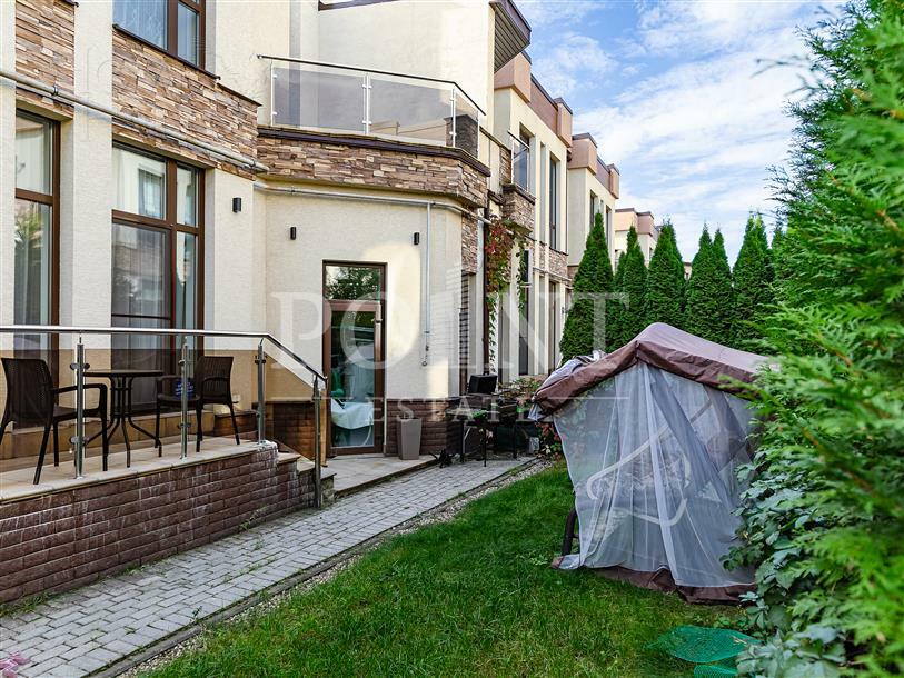 2-этажный таунхаус 220 м² с отделкой