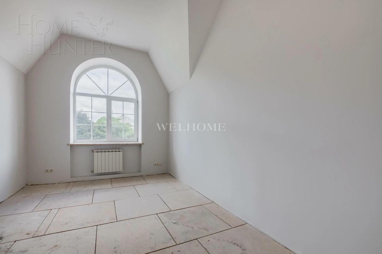 2-этажный коттедж 1 000 м² с отделкой