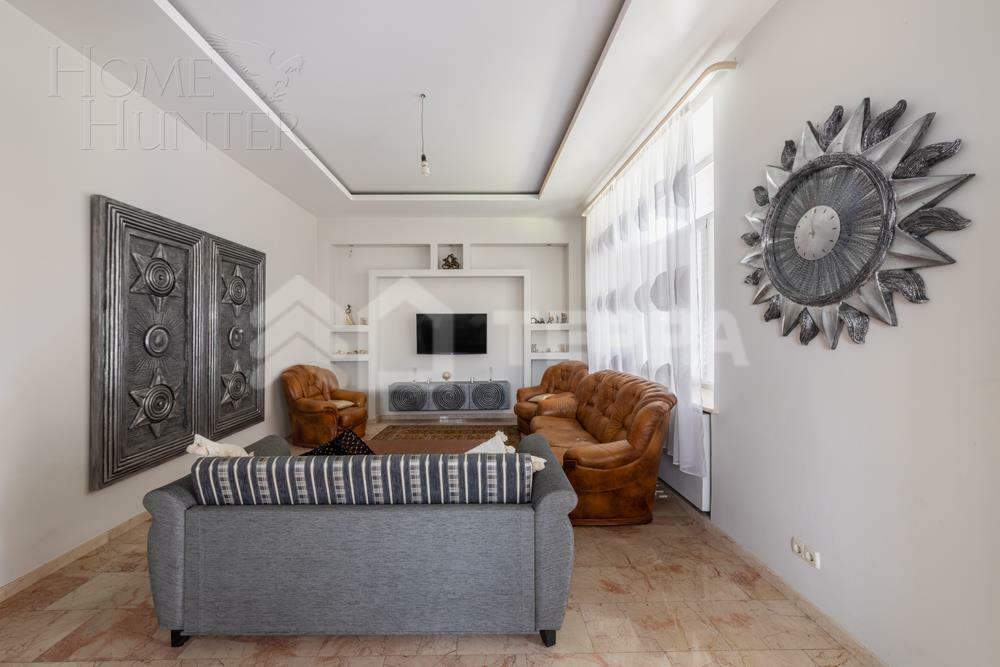 2-этажный коттедж 1 000 м² с отделкой