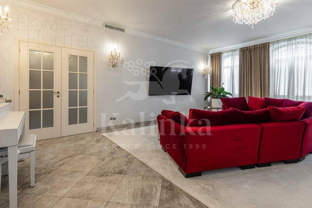 2-этажный коттедж 400 м² с отделкой