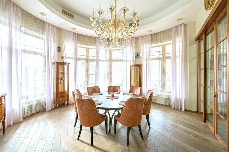 2-этажный коттедж 850 м² с отделкой