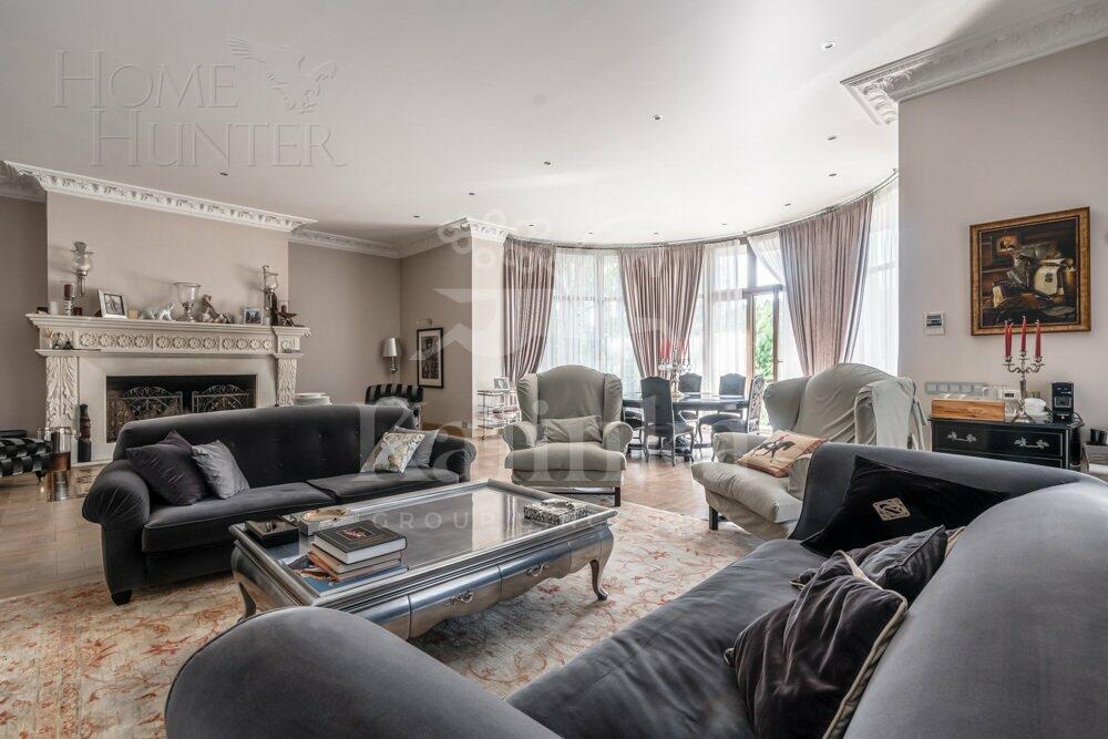 3-этажный коттедж 2 500 м² с отделкой