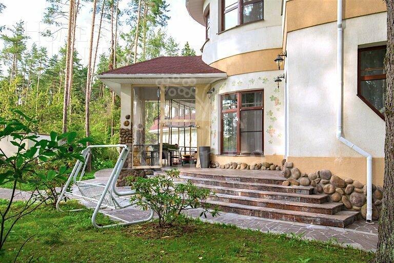 2-этажный коттедж 850 м² с отделкой