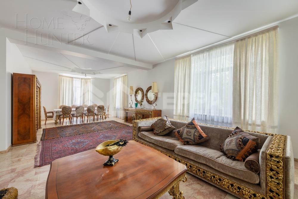 2-этажный коттедж 1 000 м² с отделкой