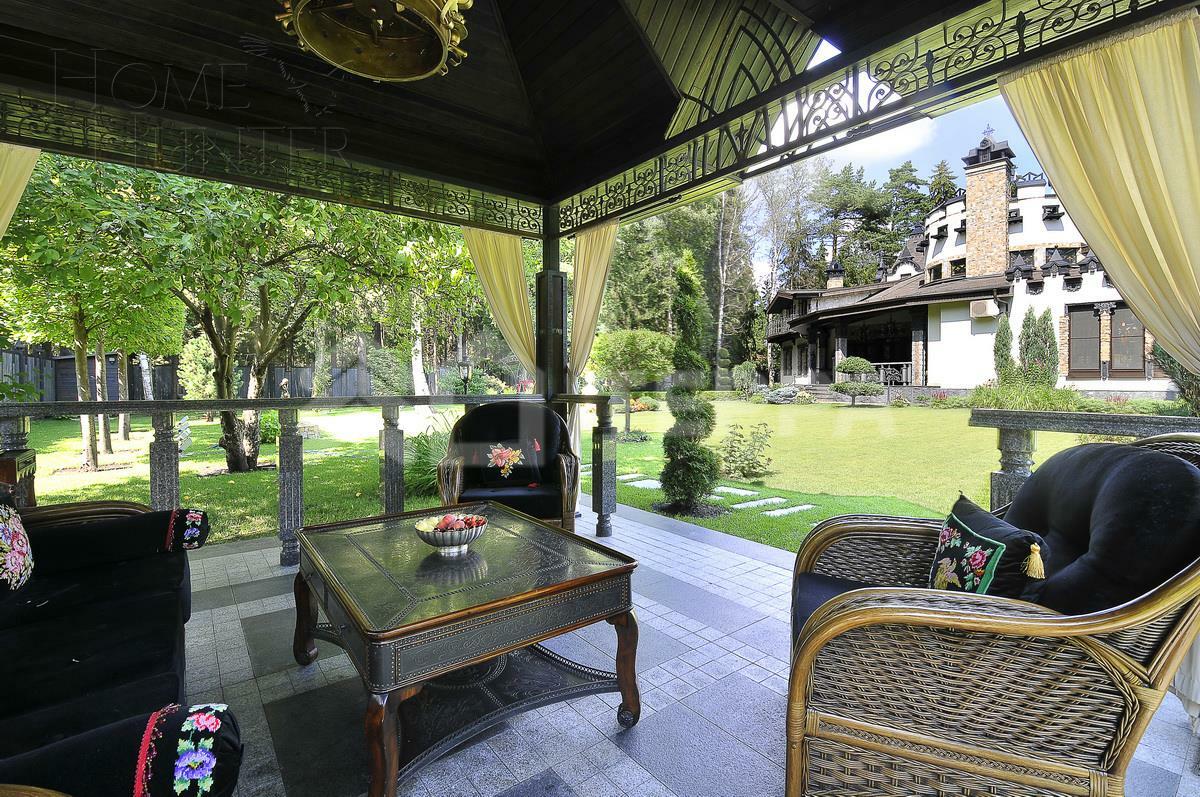 3-этажный коттедж 555 м² с отделкой