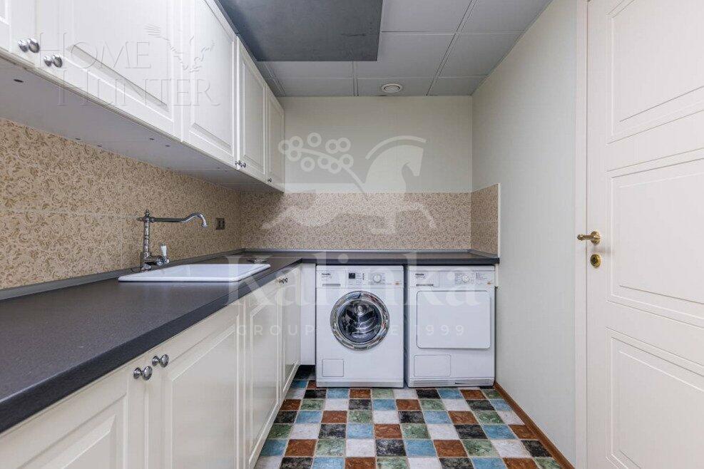 2-этажный коттедж 400 м² с отделкой
