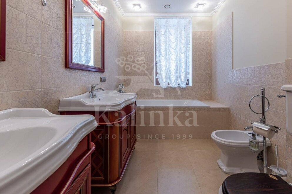 2-этажный коттедж 400 м² с отделкой