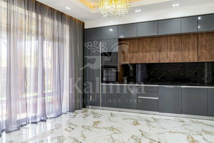 2-этажный коттедж 286 м² с отделкой