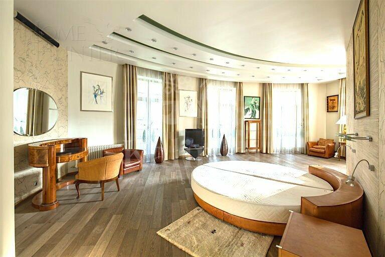 2-этажный коттедж 850 м² с отделкой