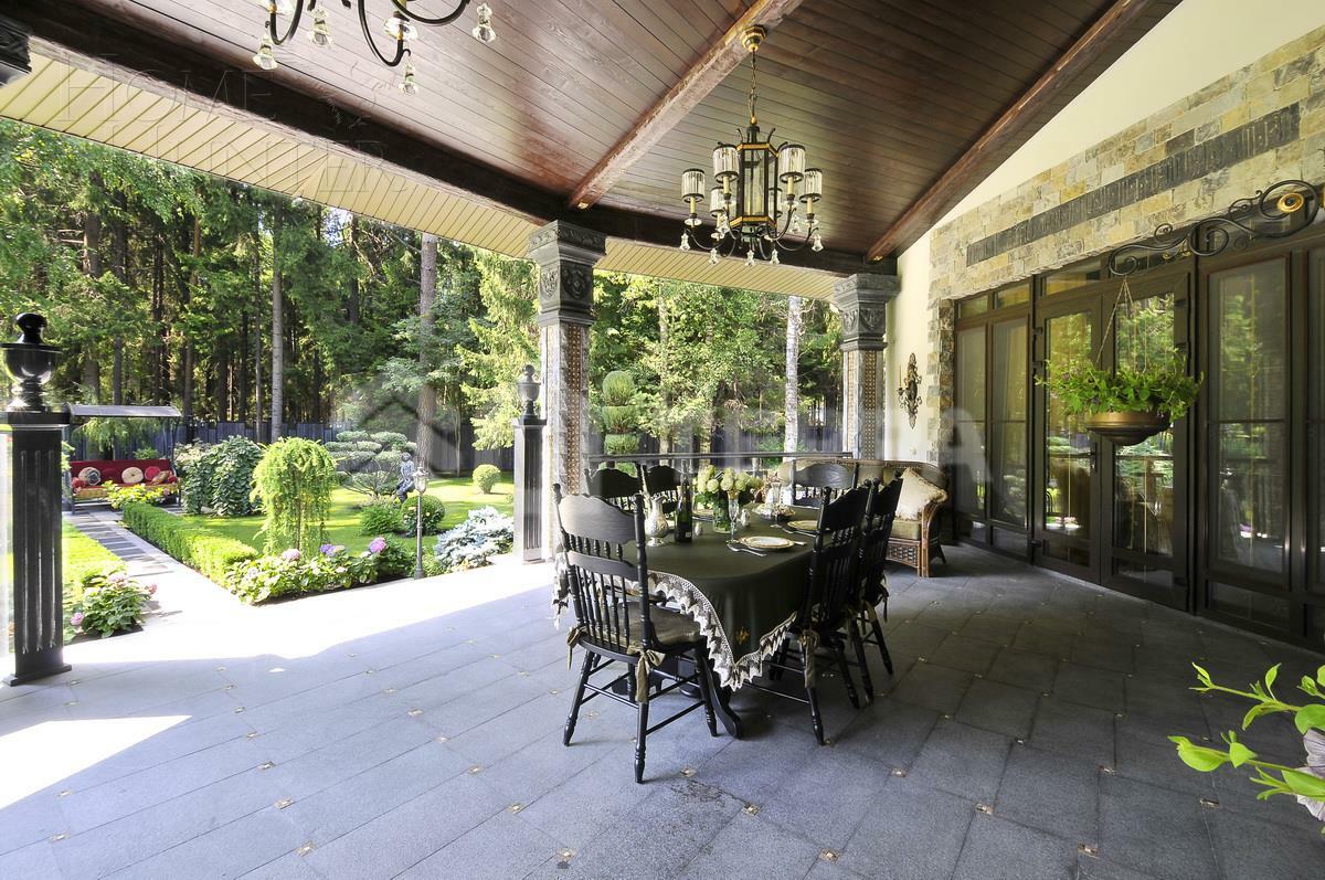 3-этажный коттедж 555 м² с отделкой