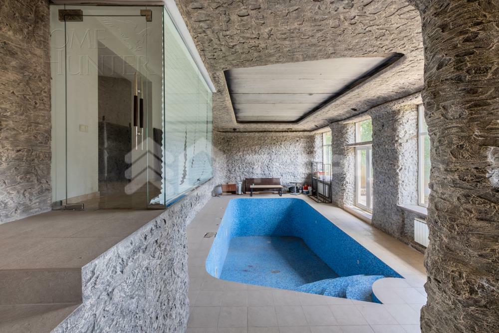 2-этажный коттедж 1 000 м² с отделкой