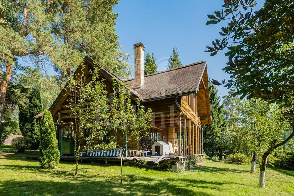 3-этажный коттедж 2 500 м² с отделкой