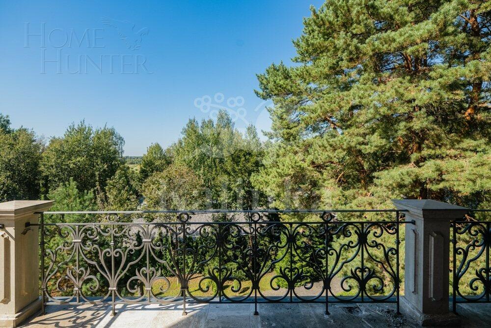 3-этажный коттедж 2 500 м² с отделкой