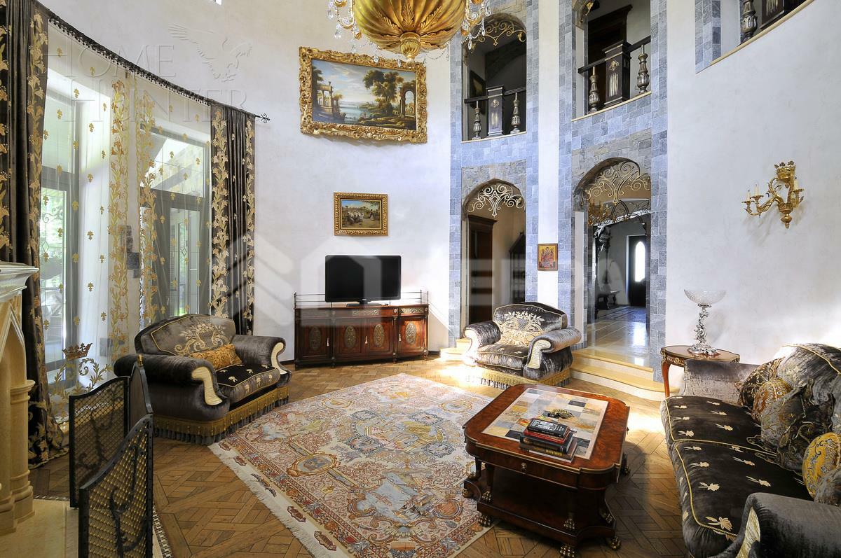 3-этажный коттедж 555 м² с отделкой