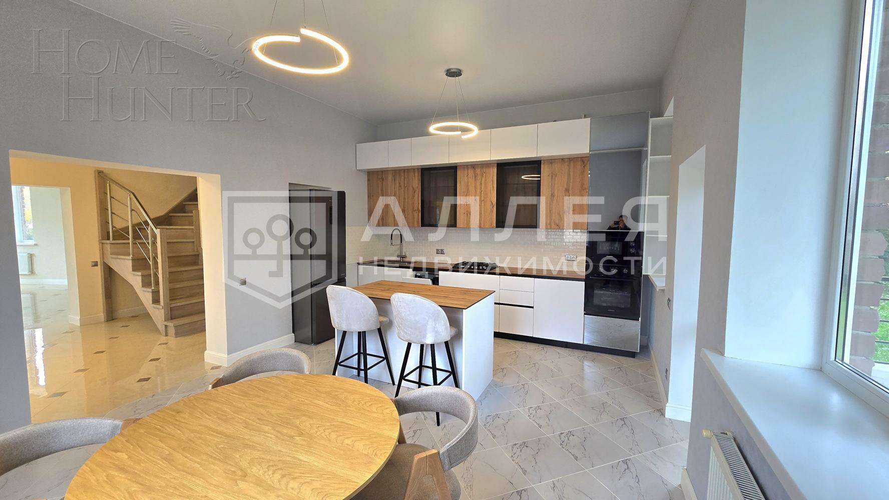 3-этажный коттедж 372 м² с отделкой