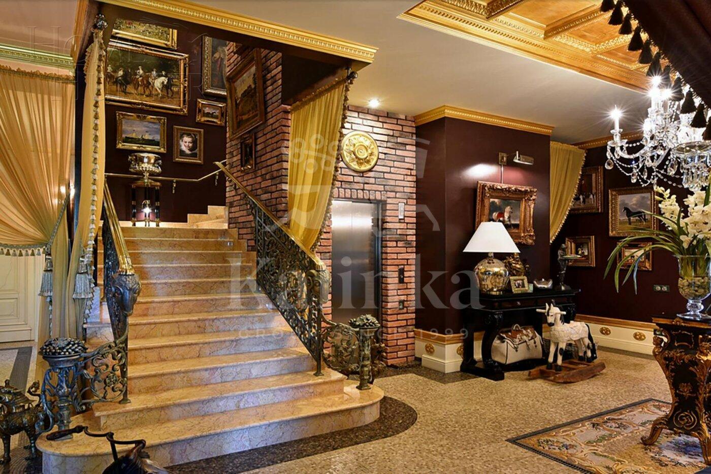 2-этажный коттедж 1 200 м² с отделкой