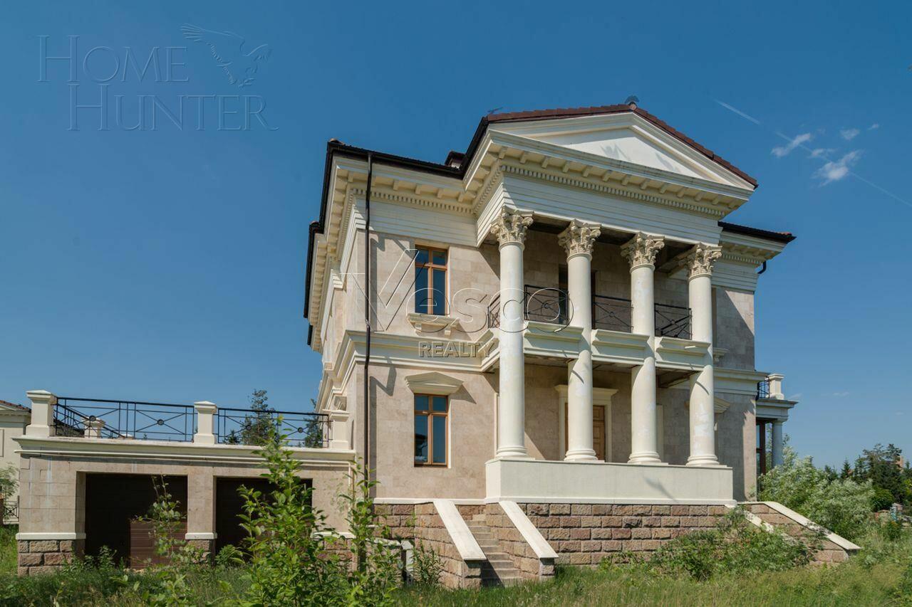 2-этажный коттедж 680 м² без отделки