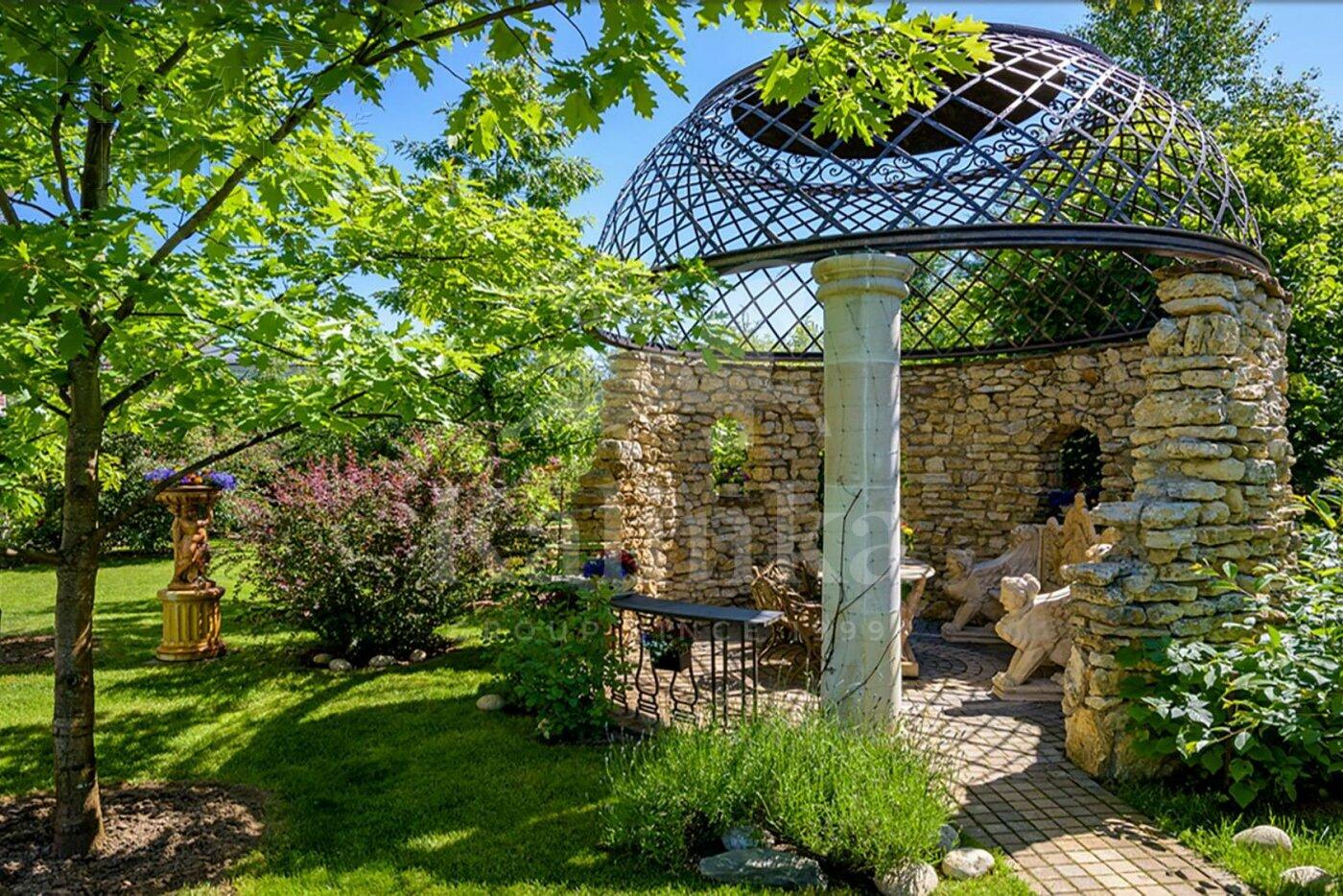 2-этажный коттедж 1 200 м² с отделкой