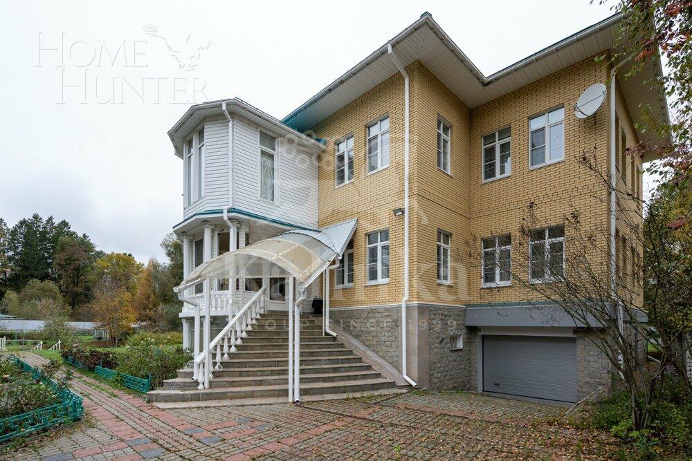 2-этажный коттедж 620 м² с отделкой