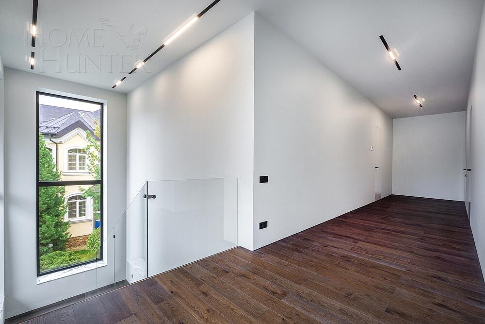 2-этажный коттедж 500 м² с отделкой