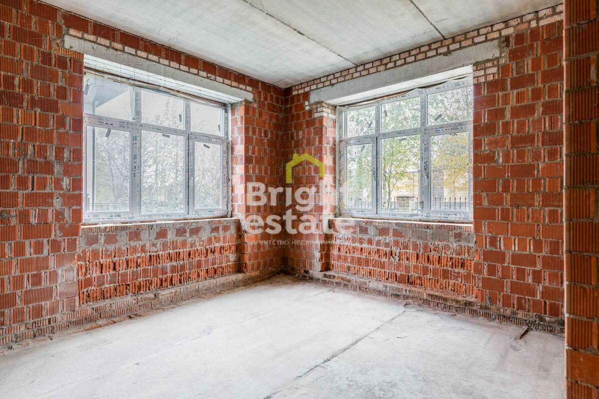 2-этажный коттедж 270 м² без отделки