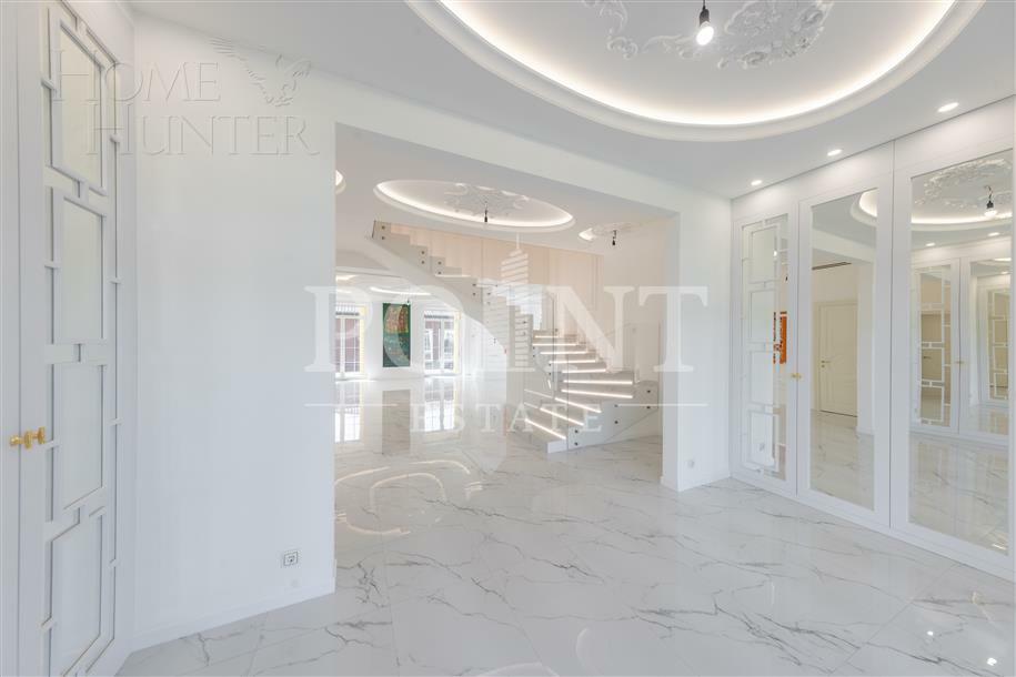 2-этажный коттедж 900 м² с отделкой