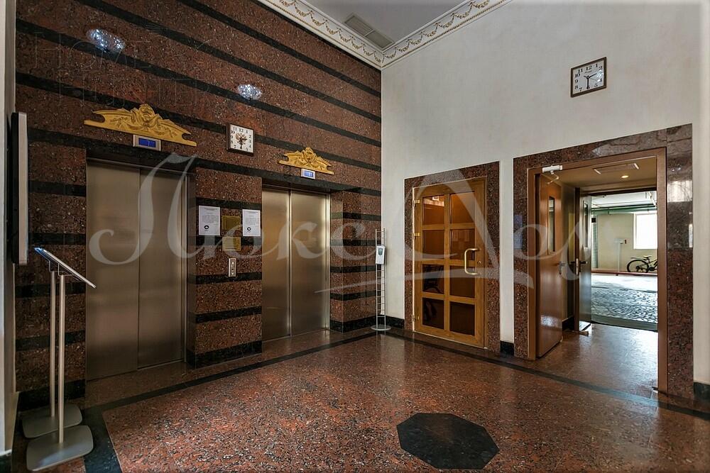 3-КОМН. КВАРТИРА С ОТДЕЛКОЙ 130 М² НА 2 ЭТАЖЕ