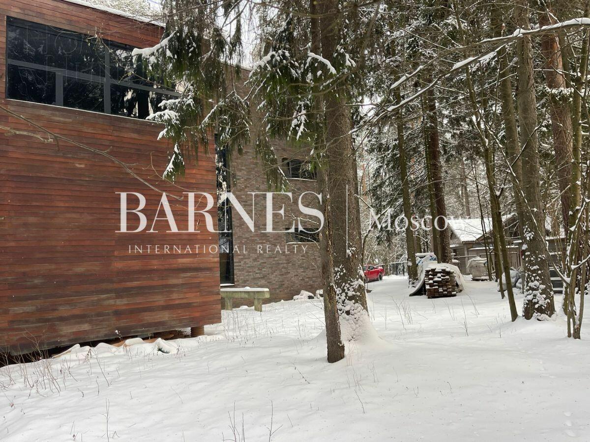 2-этажный коттедж 700 м² без отделки