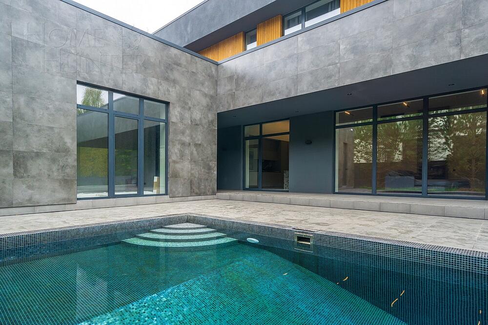 2-этажный коттедж 500 м² с отделкой