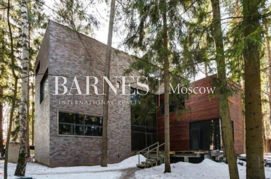 2-этажный коттедж 700 м² без отделки