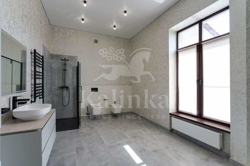 2-этажный коттедж 1 300 м² без отделки