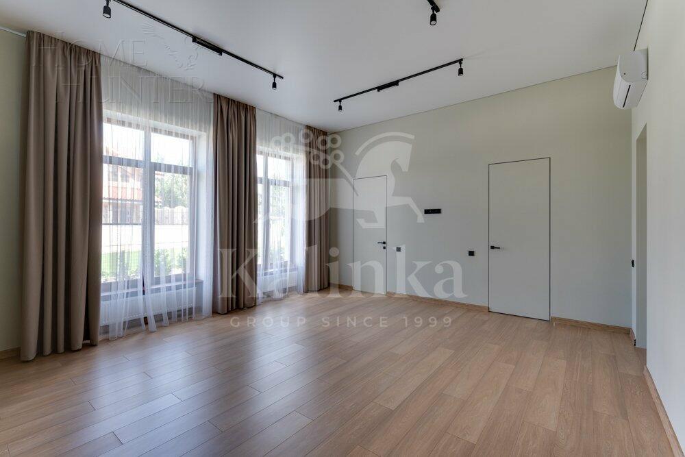 2-этажный коттедж 1 300 м² без отделки